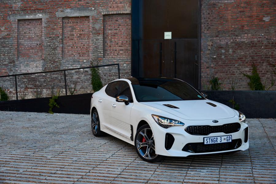  Kia Stinger GT 2018 года  (ZA) (фото 25 из 40)